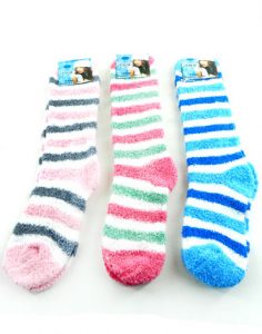 Calcetín de Toalla Larga Para Dama  x12 pares Talla: 37 al 41 - Imagen 2